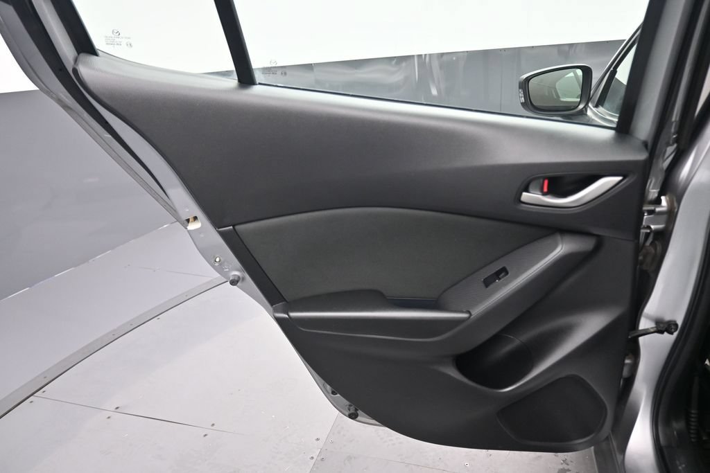 Used 2016 MAZDA MAZDA3 i Touring FWD image 26