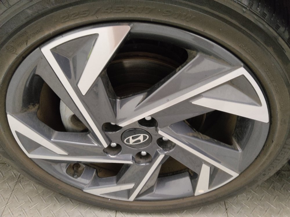 Used 2025 Hyundai Elantra SEL FWD image 31