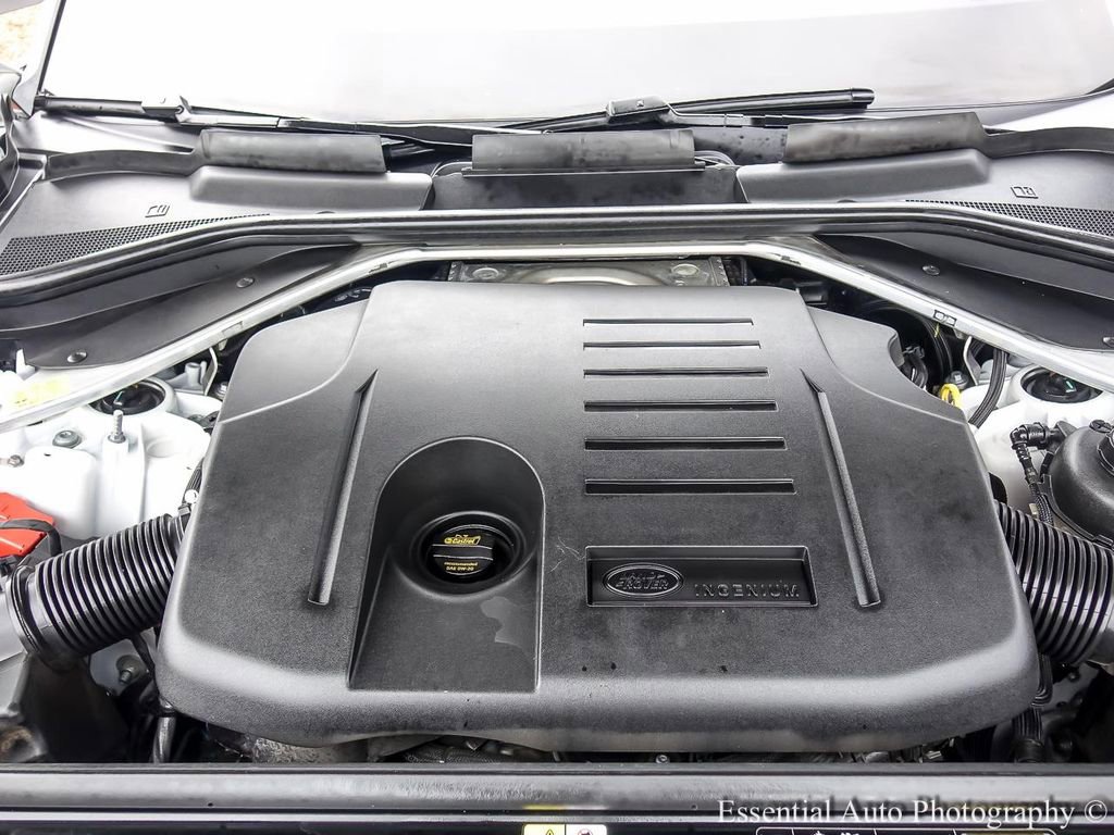 Used 2023 Land Rover Range Rover Long Wheelbase SE image 29