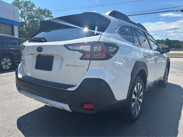 Used 2025 Subaru Outback Limited AWD/4WD image 11
