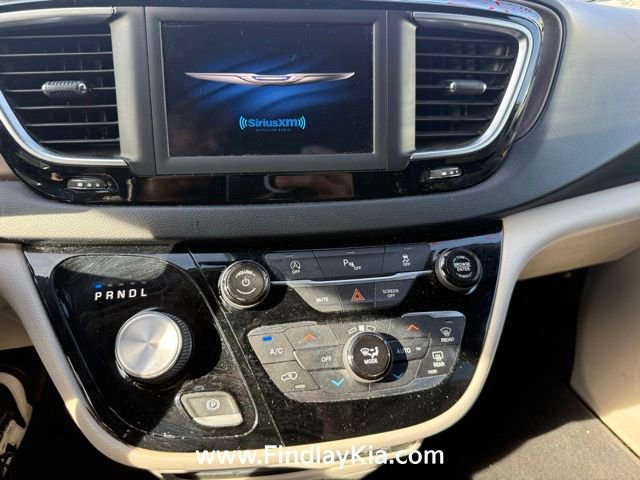 Used 2019 Chrysler Pacifica Touring Plus w/ Tire & Wheel Group image 6