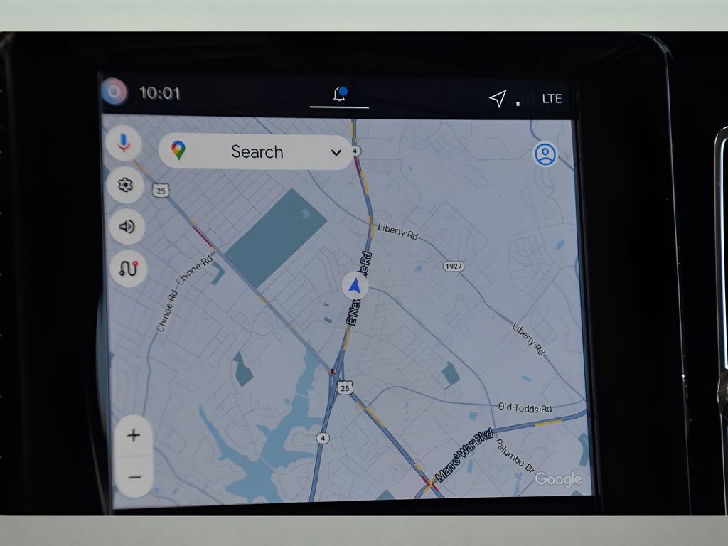 Certified 2026 Volvo XC40 B5 Plus w/ Protection Package Premier image 21