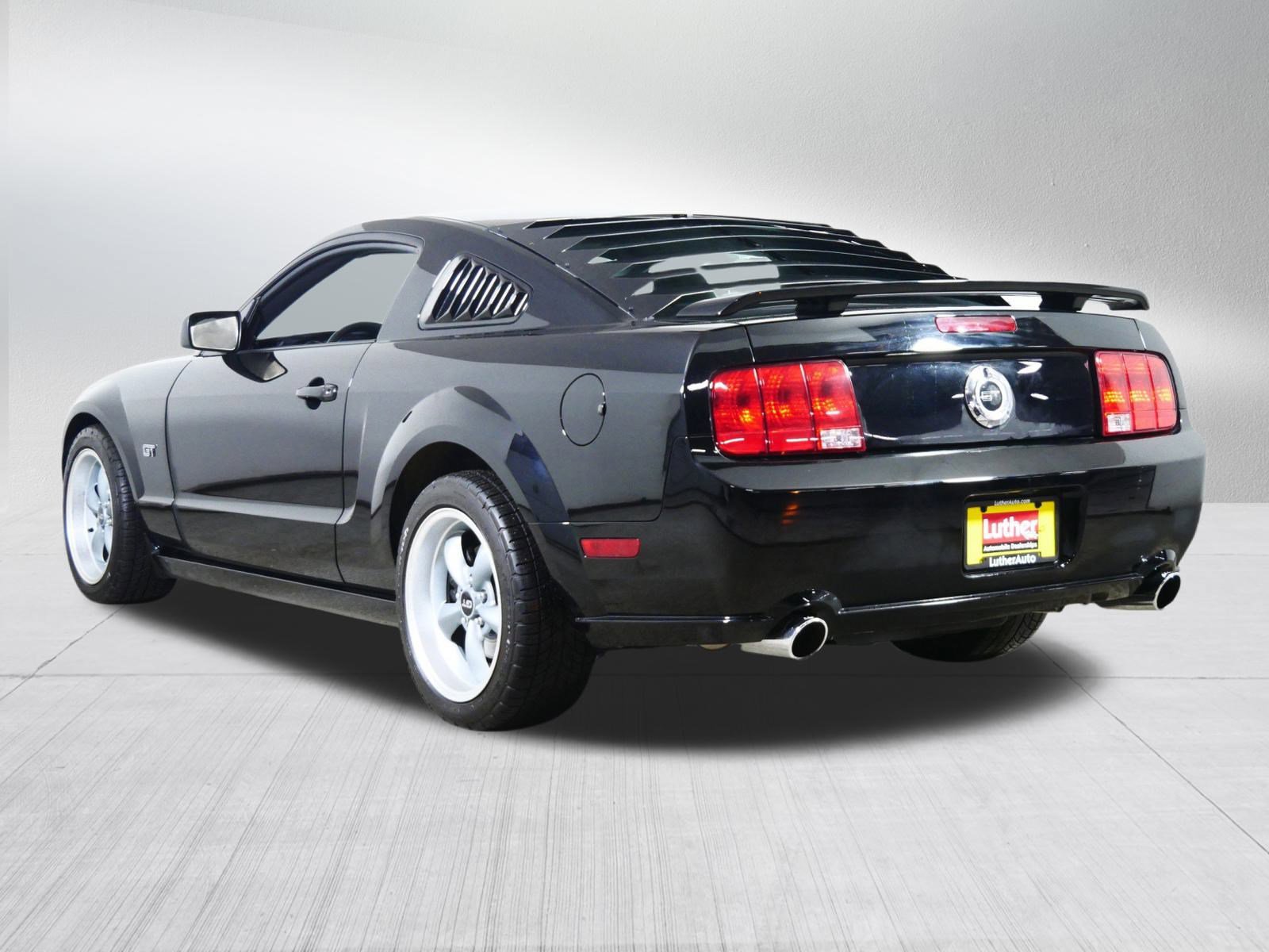 Used 2005 Ford Mustang GT image 5