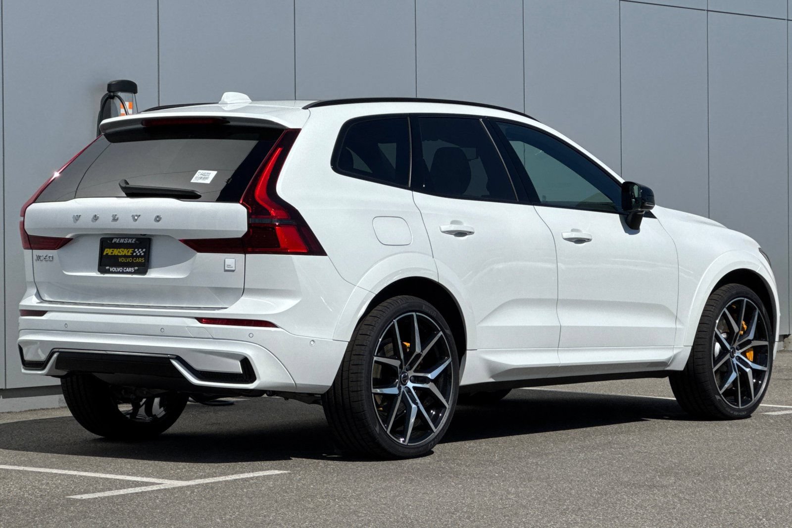 New 2026 Volvo XC60 T8 Polestar AWD/4WD image 5