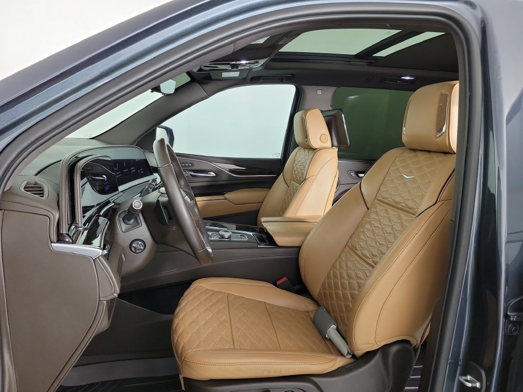 Used 2021 Cadillac Escalade Sport RWD image 20