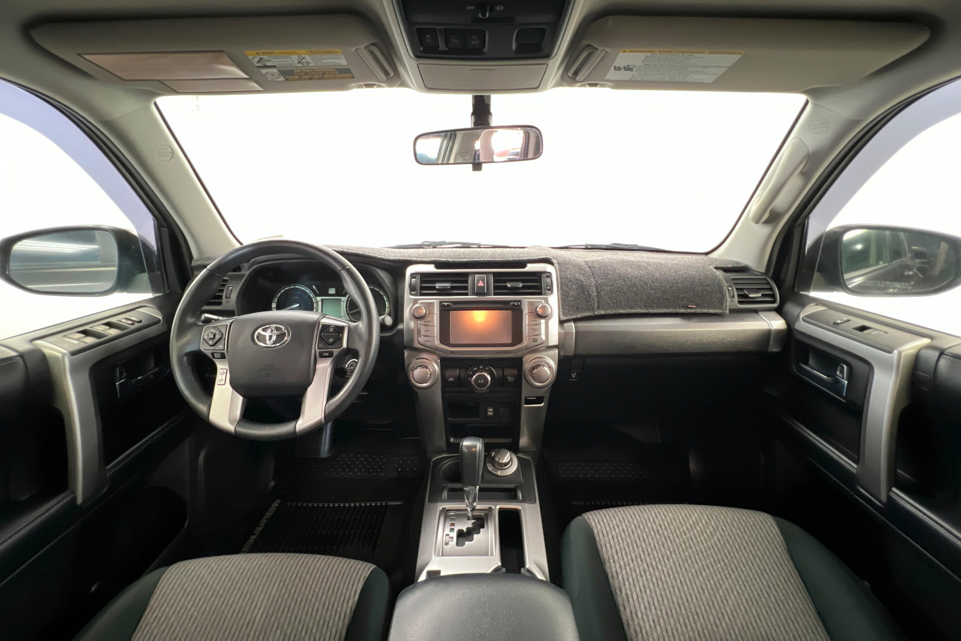 Certified 2019 Toyota 4Runner SR5 AWD/4WD image 10