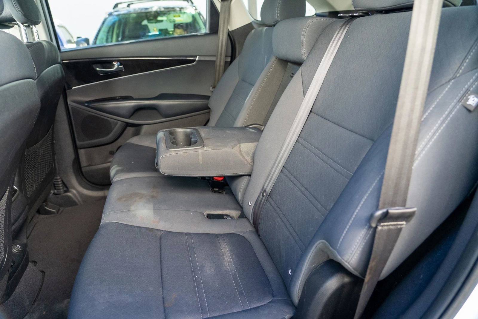 Used 2017 Kia Sorento LX image 19