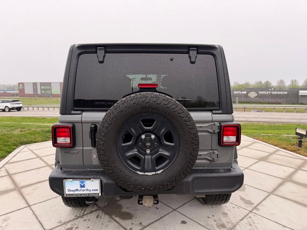 Used 2023 Jeep Wrangler Unlimited Sport AWD/4WD image 4