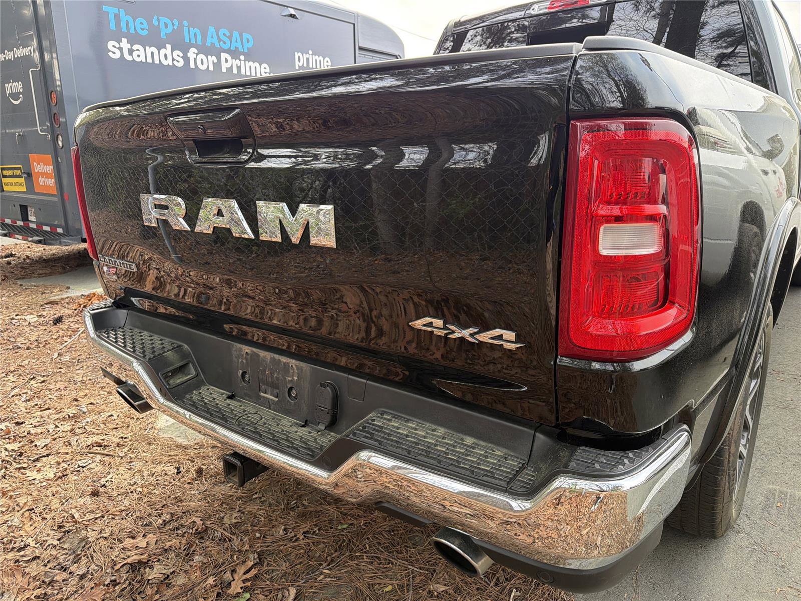 Used 2025 RAM 1500 Laramie image 6