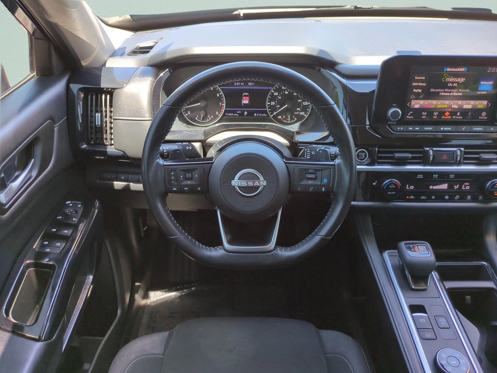 Used 2022 Nissan Pathfinder SV AWD/4WD image 21