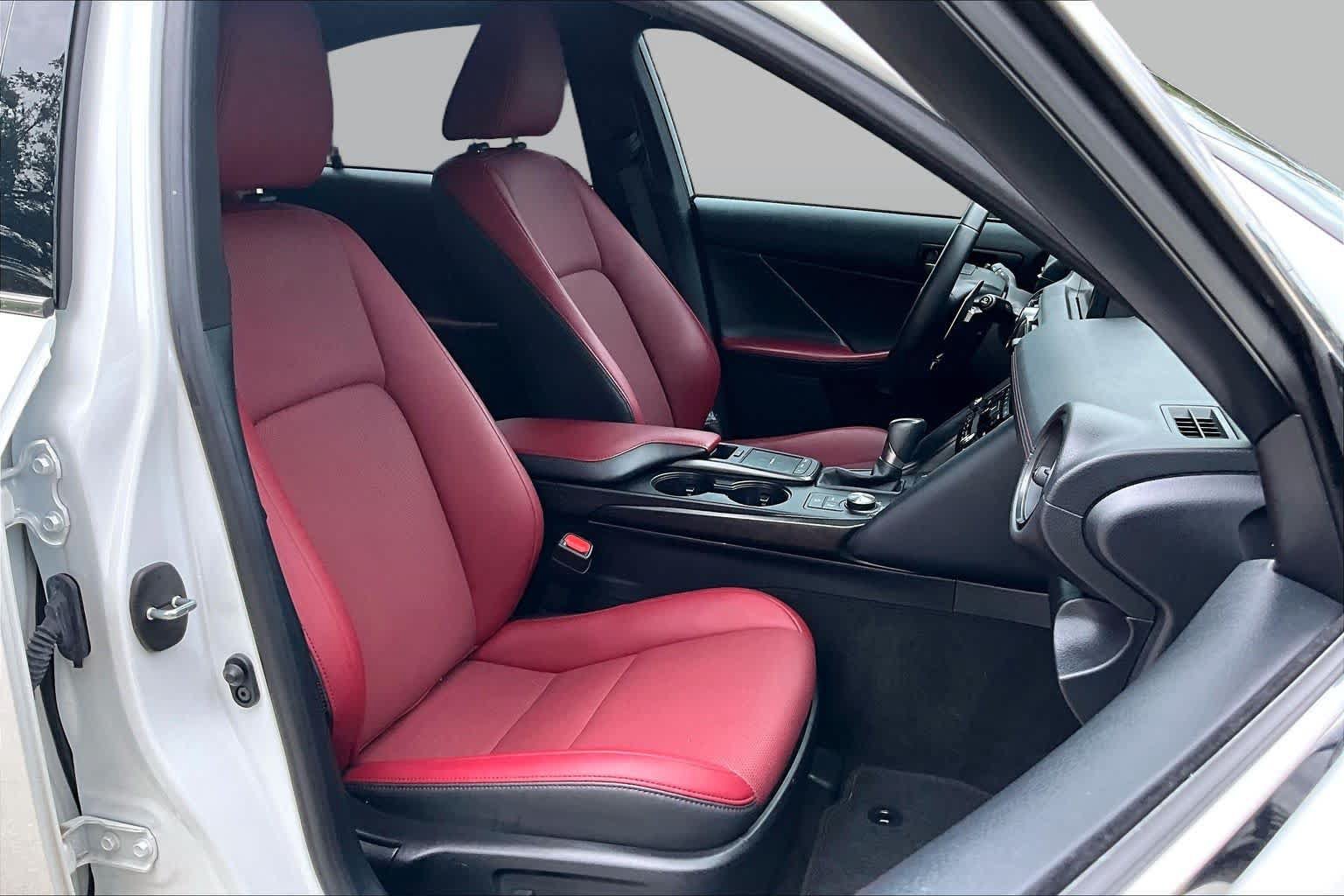 Used 2024 Lexus IS 300 w/ Comfort Package RWD image 9