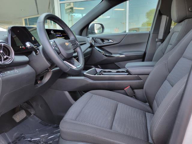 Used 2025 Chevrolet Equinox LT AWD/4WD image 11
