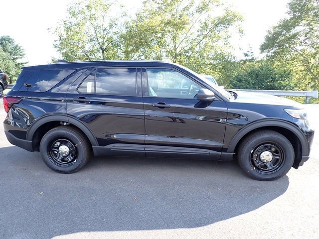 New 2025 Ford Explorer 4WD Police Interceptor image 8