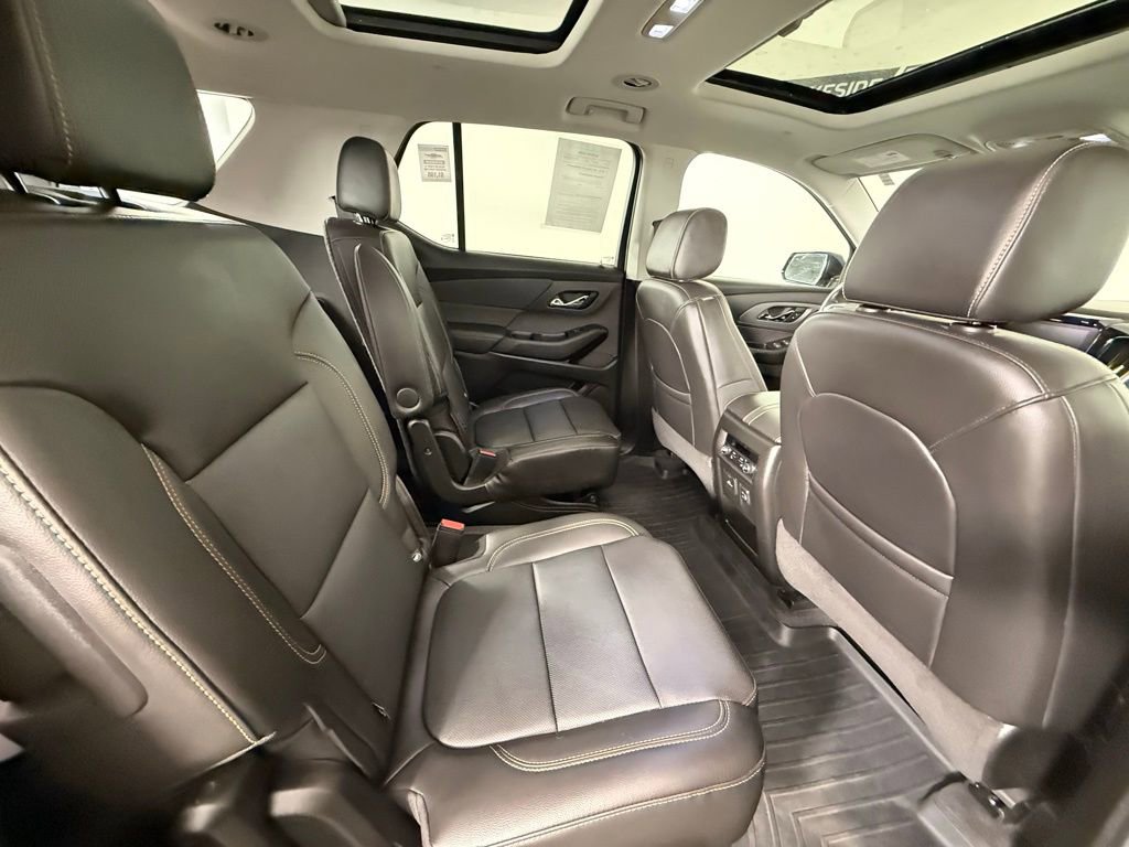 Used 2021 Chevrolet Traverse Premier w/ Redline Edition image 12