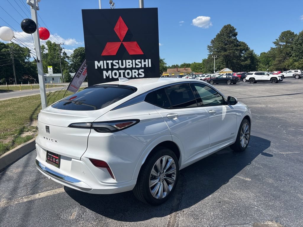 Used 2025 Buick Envista Avenir FWD image 3