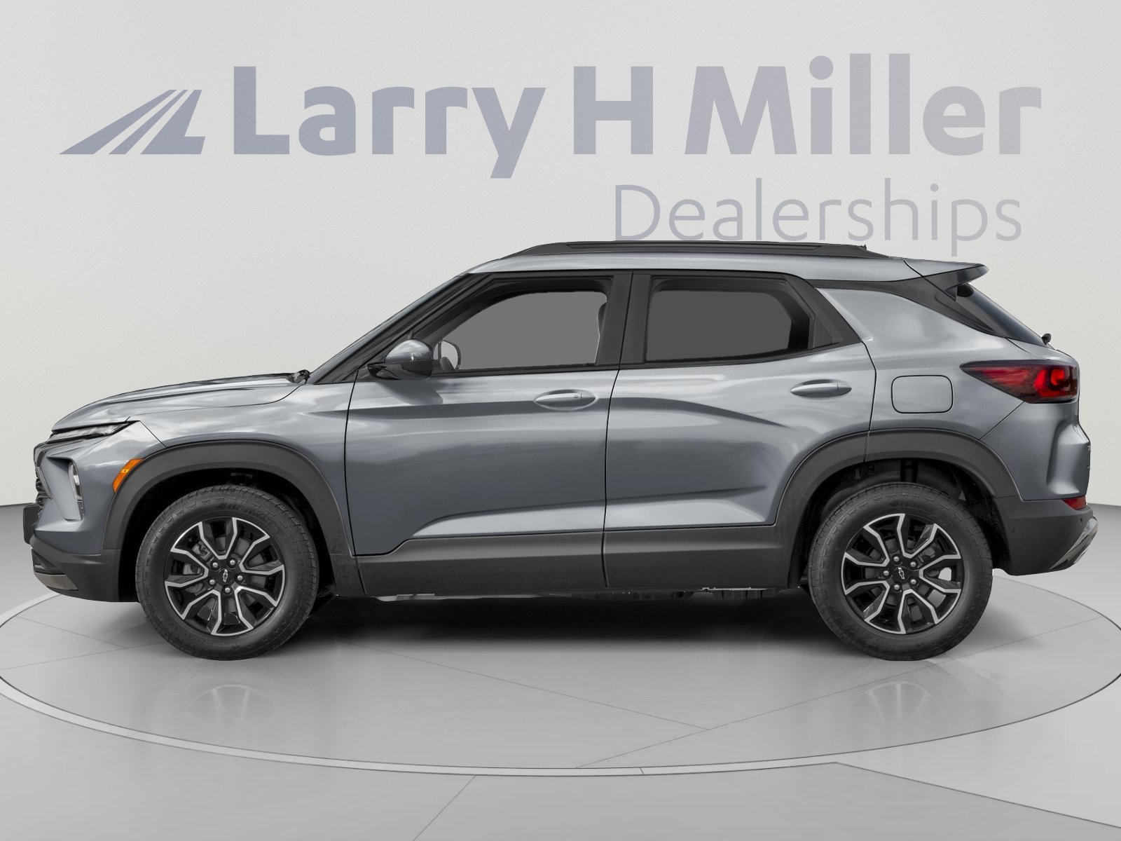 Used 2025 Chevrolet TrailBlazer ACTIV w/ Convenience Package AWD/4WD image 3