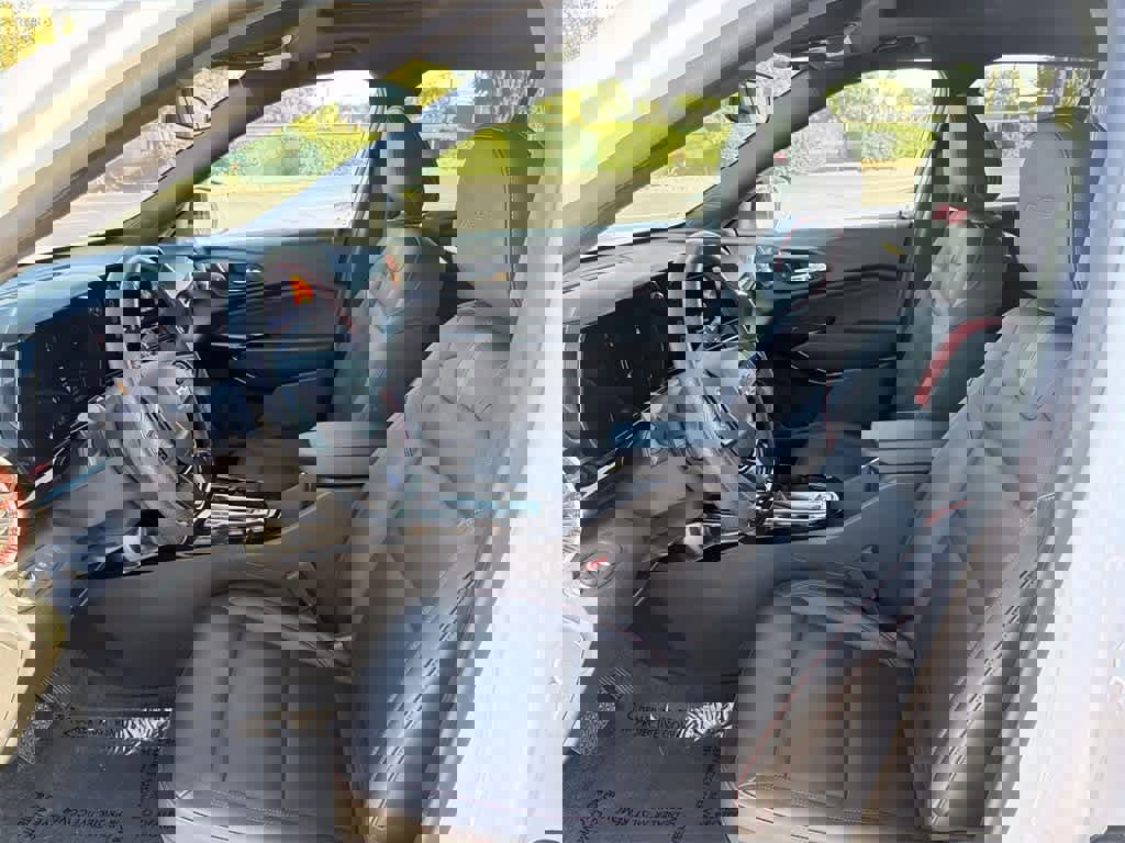 Used 2025 Chevrolet Trax RS w/ Sunroof Package image 25