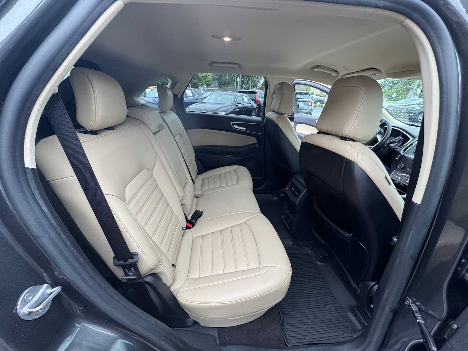 Used 2020 Ford Edge SEL w/ Convenience Package FWD image 31