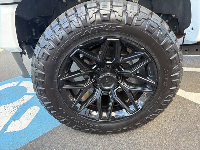 Used 2025 Ford F350 Platinum w/ FX4 Off-Road Package image 29