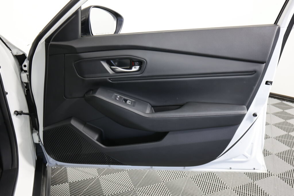 Used 2024 Honda Accord Sport image 25