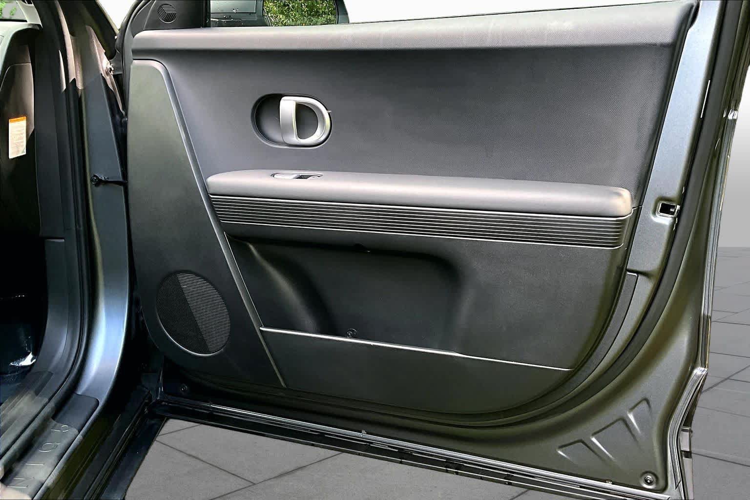 Used 2024 Hyundai Ioniq 5 SEL RWD image 22