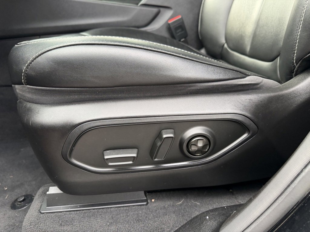 Used 2023 Jeep Grand Cherokee Limited image 15