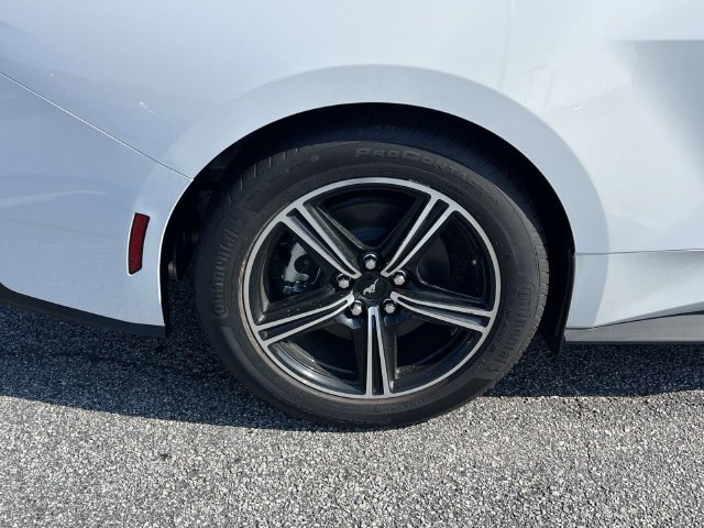 Used 2025 Ford Mustang Coupe RWD image 9