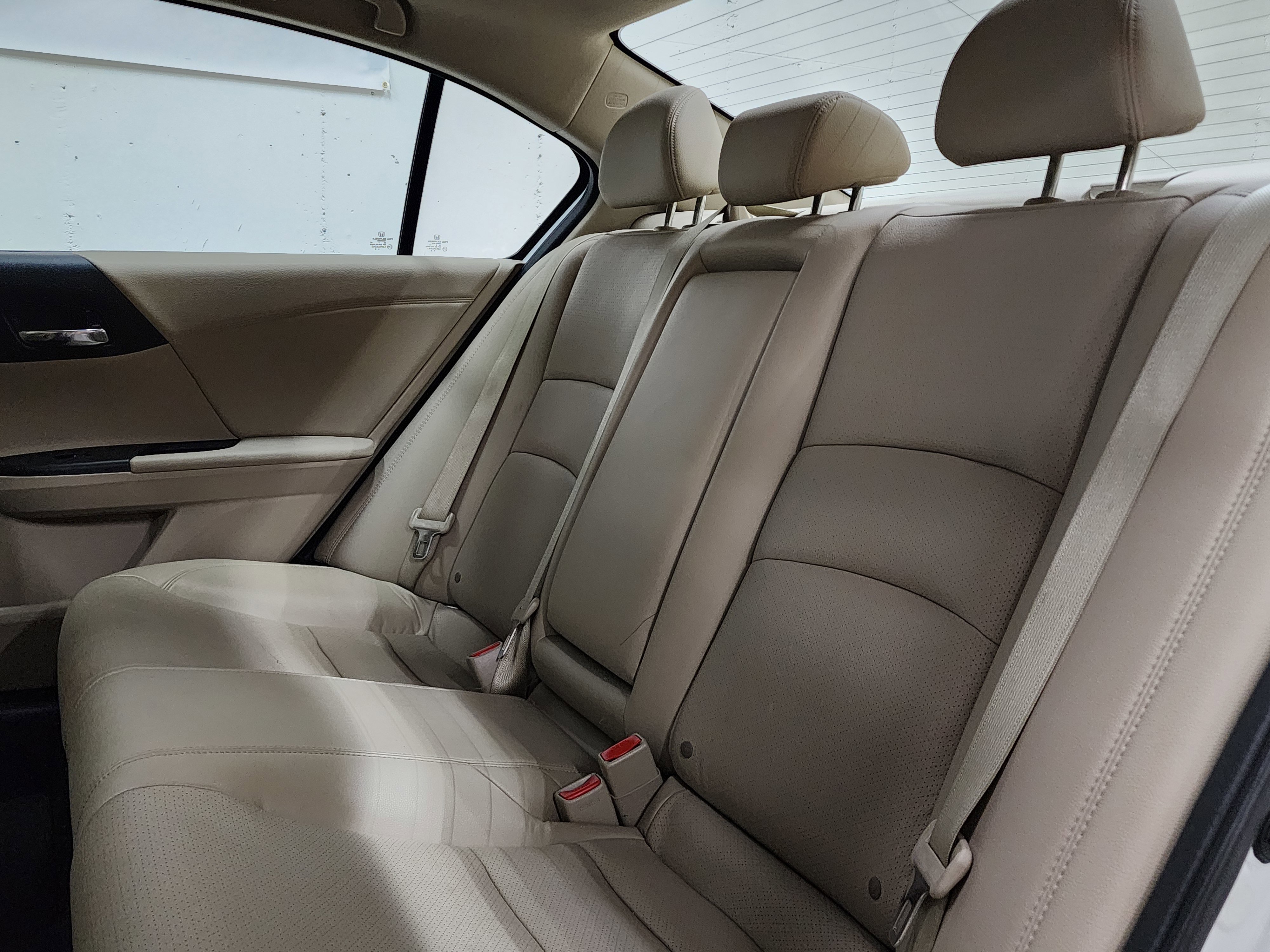 Used 2017 Honda Accord EX-L image 18