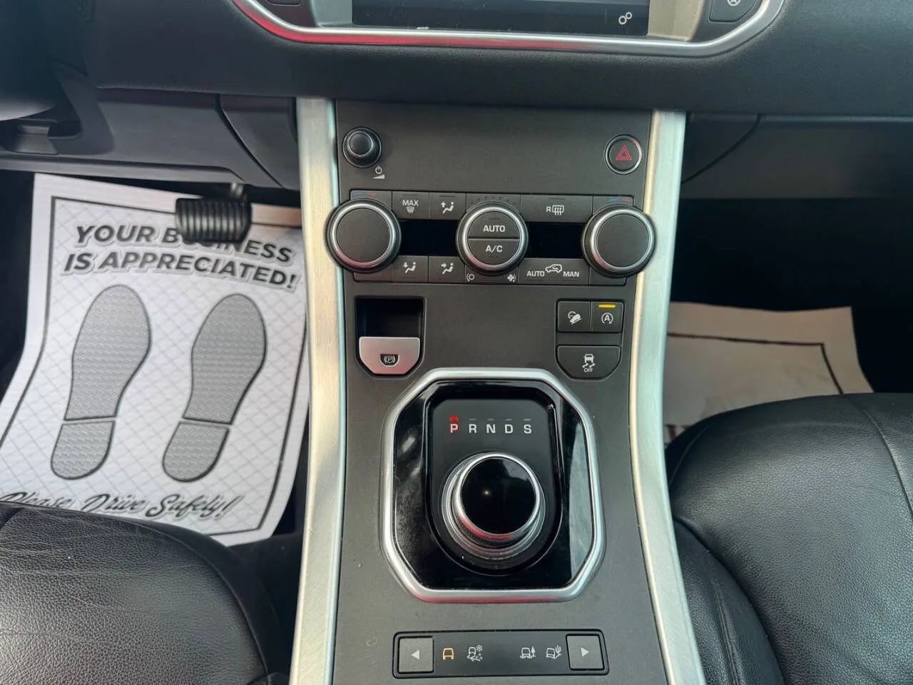 Used 2017 Land Rover Range Rover Evoque SE image 21