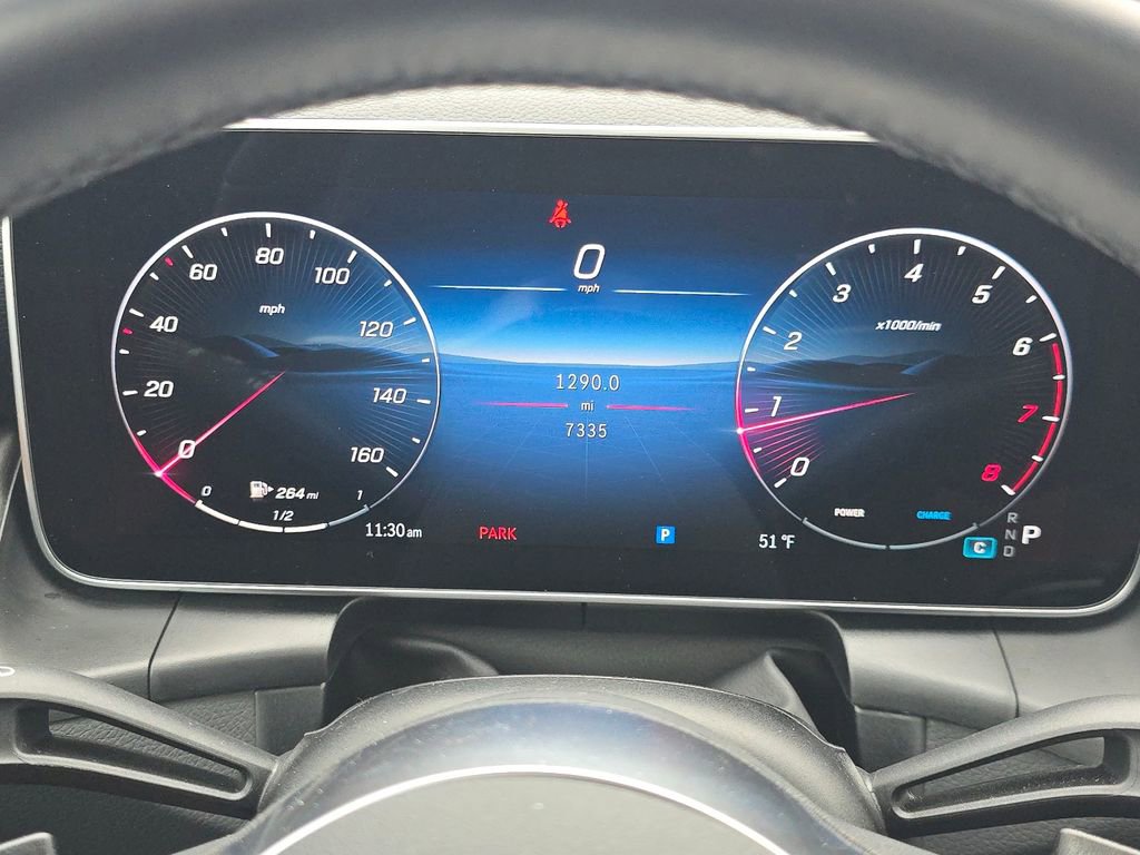 Used 2025 Mercedes-Benz GLC 300 4MATIC image 29