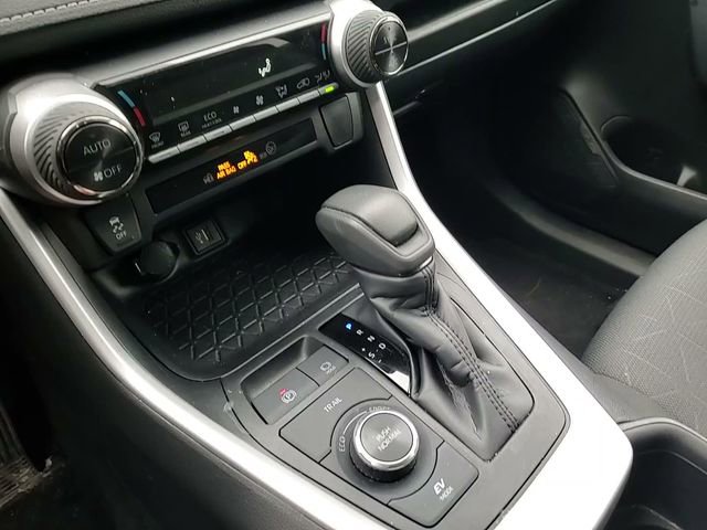 Certified 2025 Toyota RAV4 XLE image 18