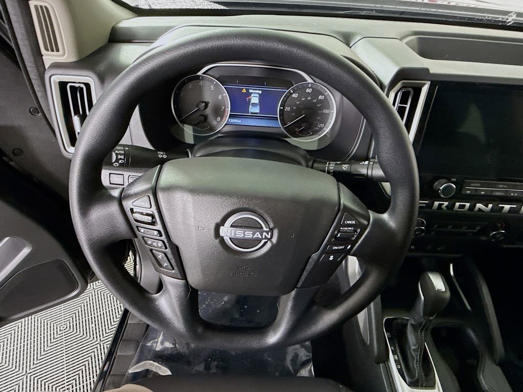 Certified 2025 Nissan Frontier SV RWD image 19