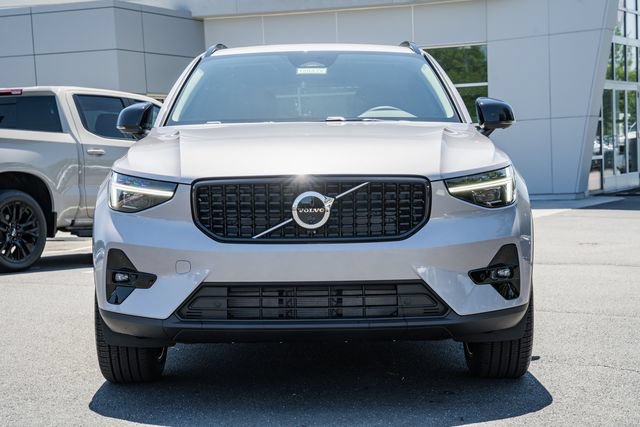 New 2026 Volvo XC40 B5 Plus w/ Climate Package AWD/4WD image 2