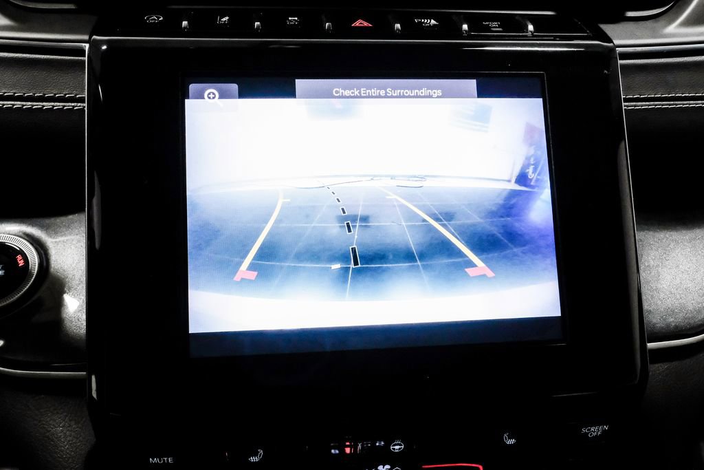 Used 2021 Jeep Grand Cherokee L Laredo w/ Luxury Tech Group I AWD/4WD image 22