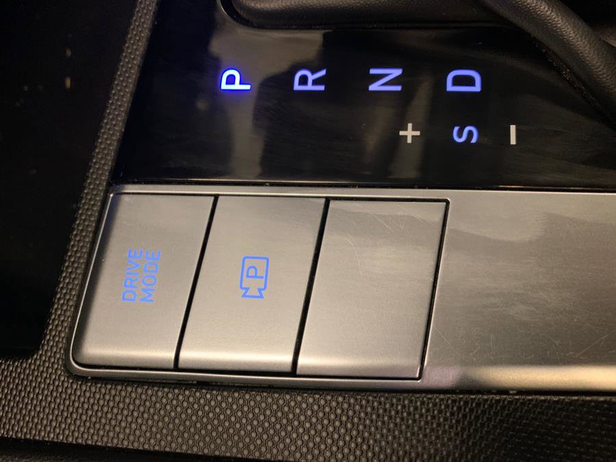 Used 2024 Hyundai Elantra SEL image 31