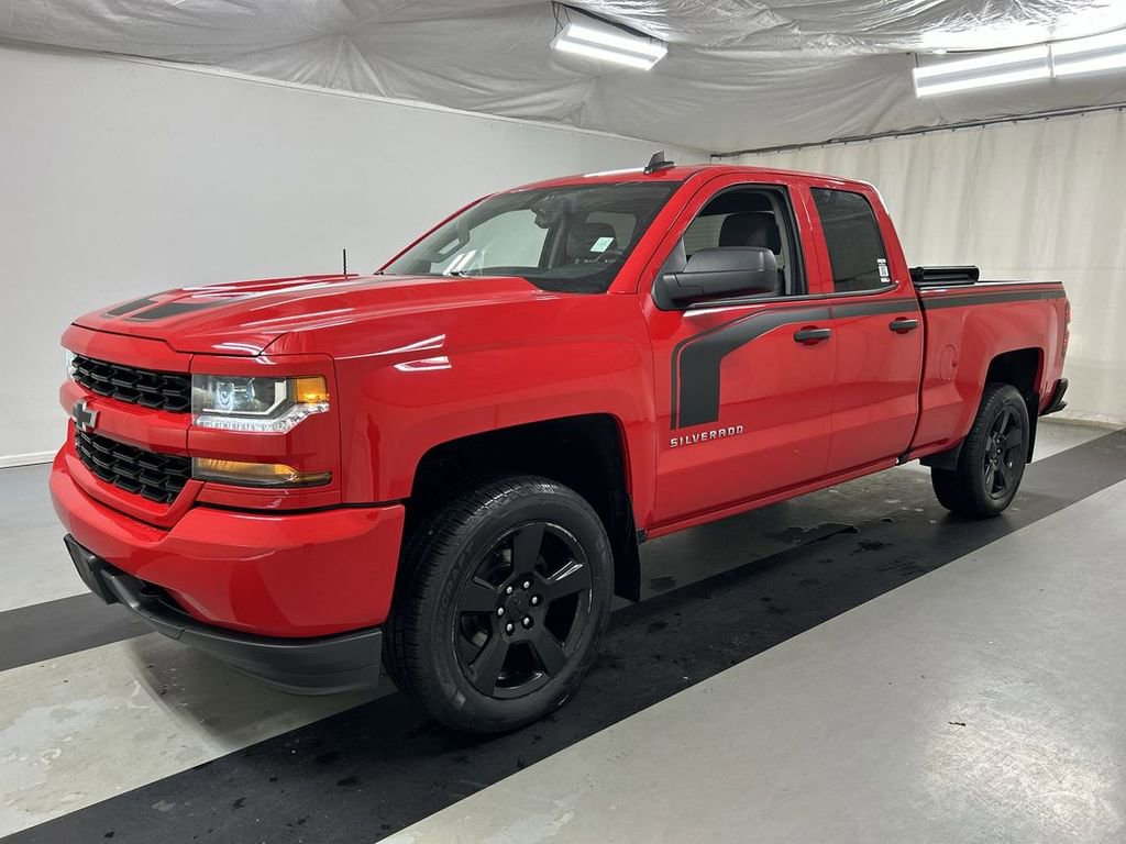 Used 2018 Chevrolet Silverado 1500 Custom w/ Custom Value Package image 5