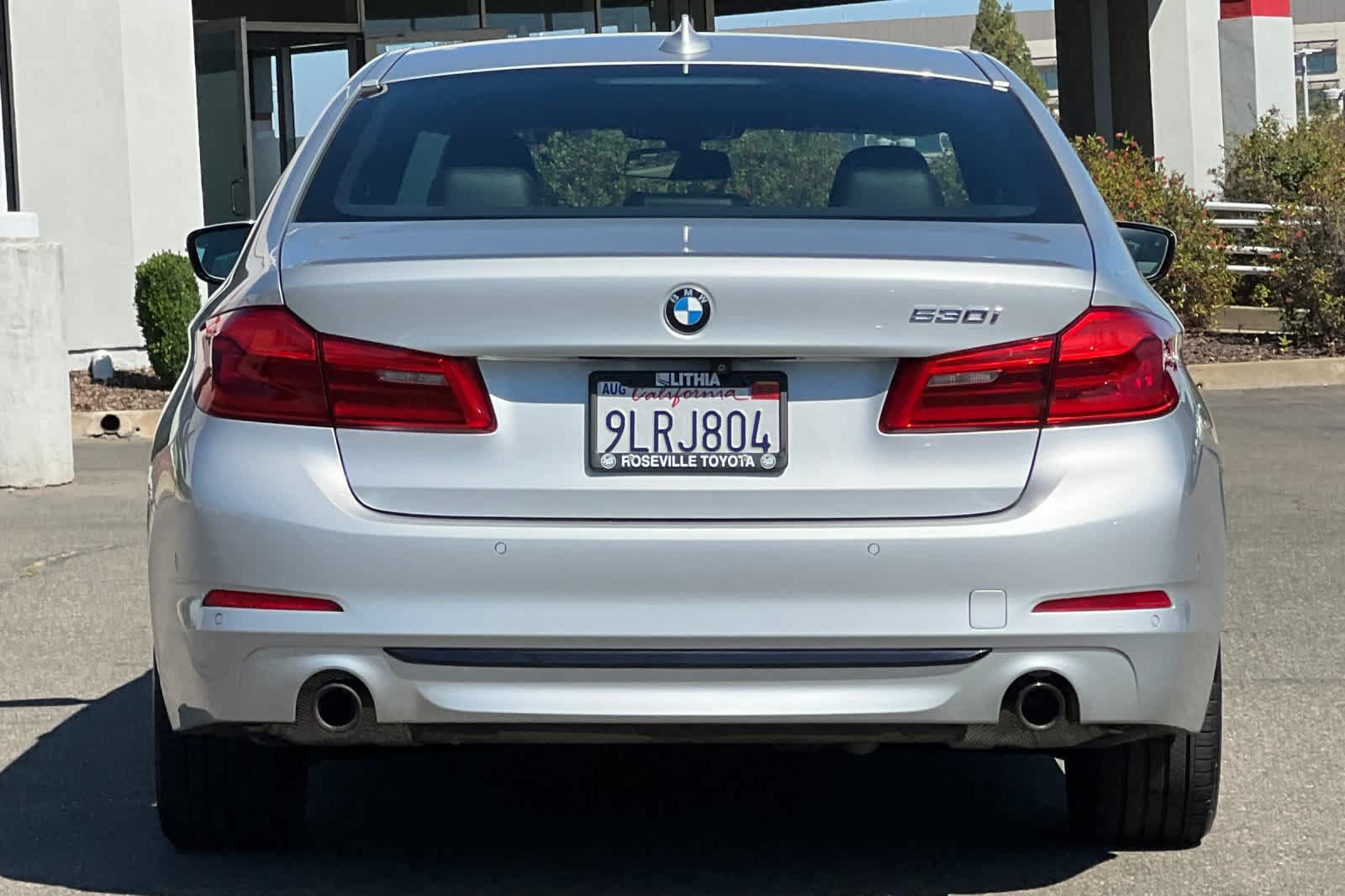 Used 2020 BMW 530i w/ Premium Package RWD image 8