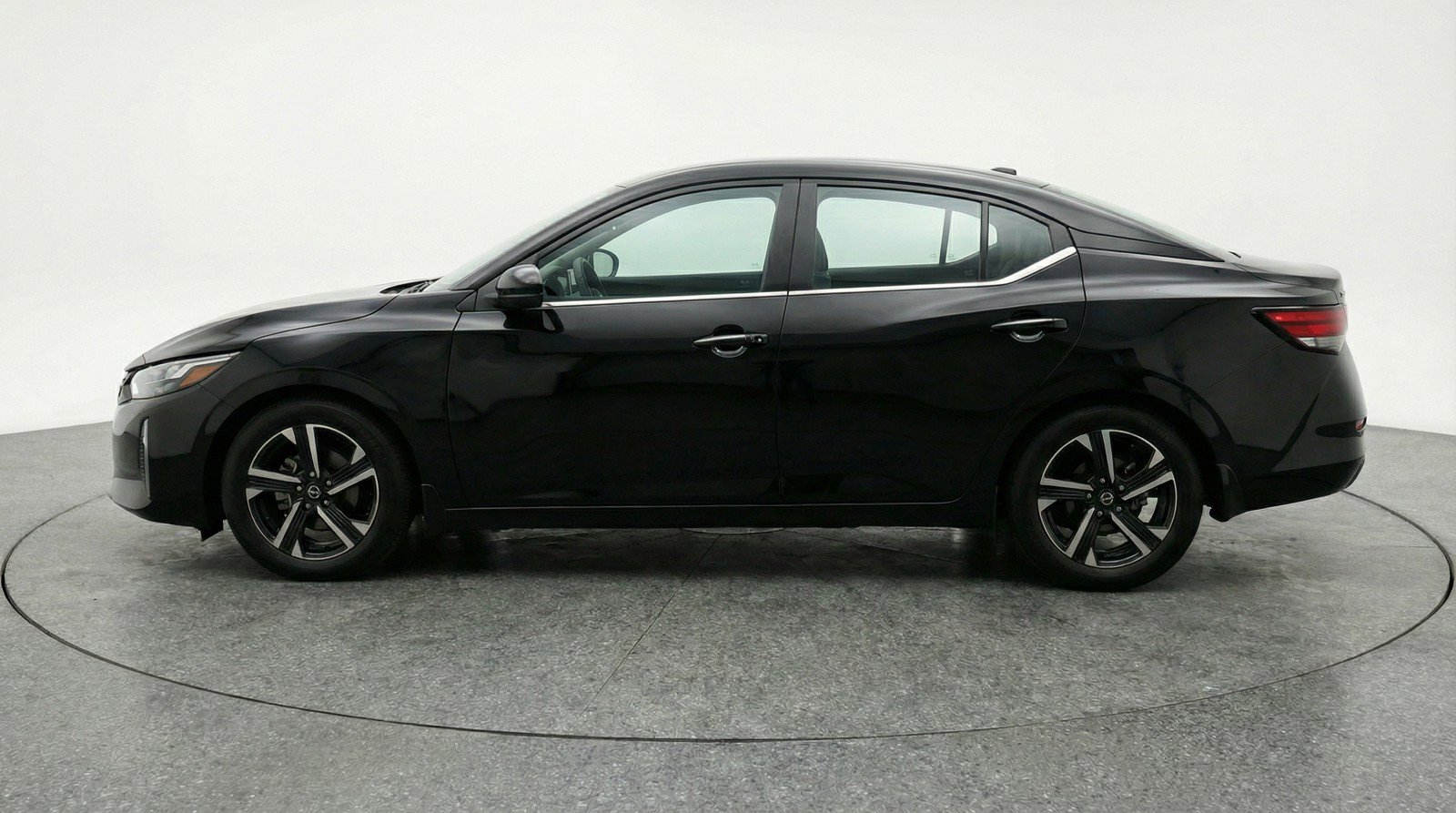 Used 2025 Nissan Sentra SV FWD image 5