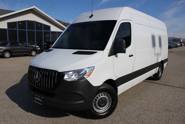 Used 2023 Mercedes-Benz Sprinter 2500 image 3