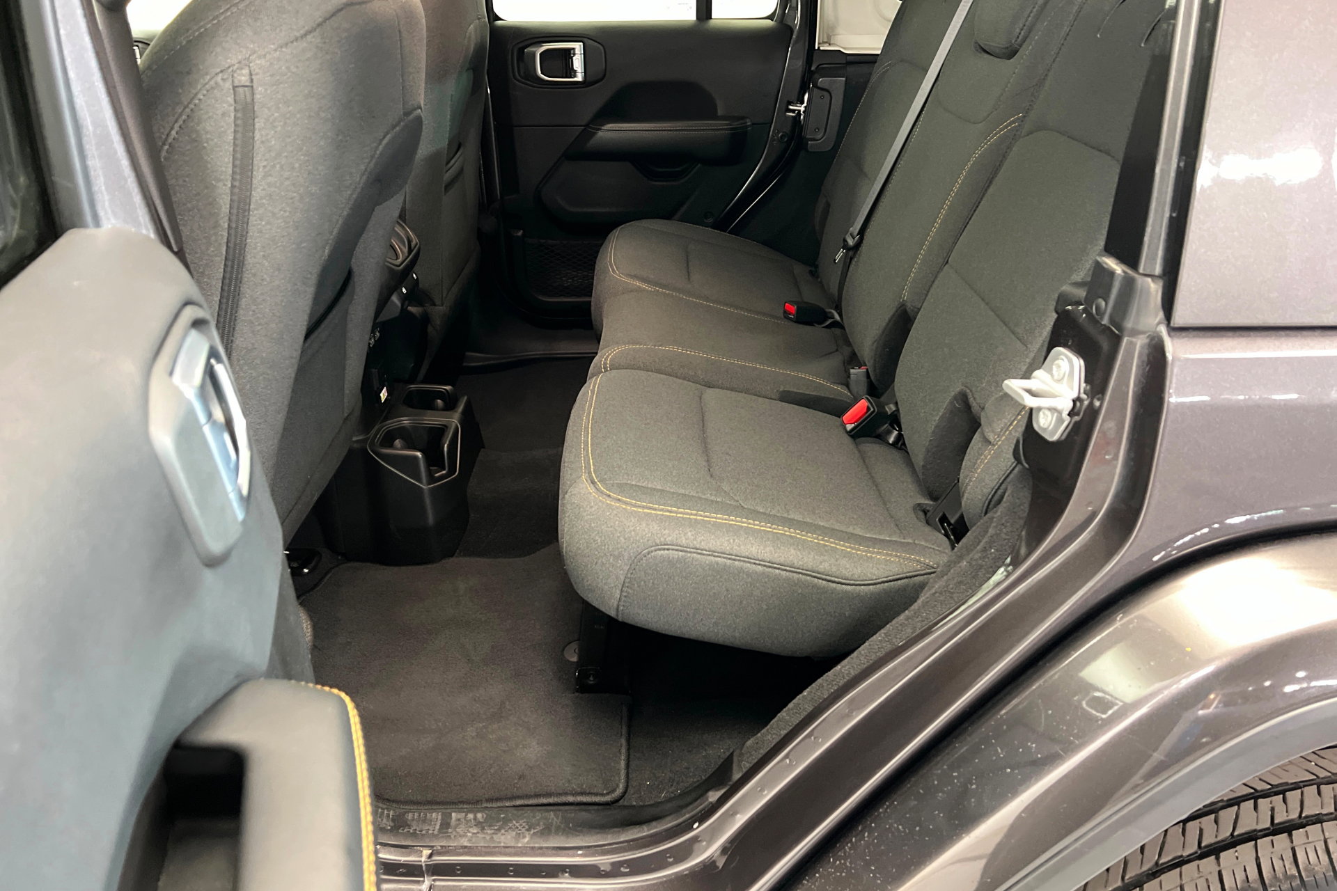 Certified 2025 Jeep Wrangler Sahara image 21