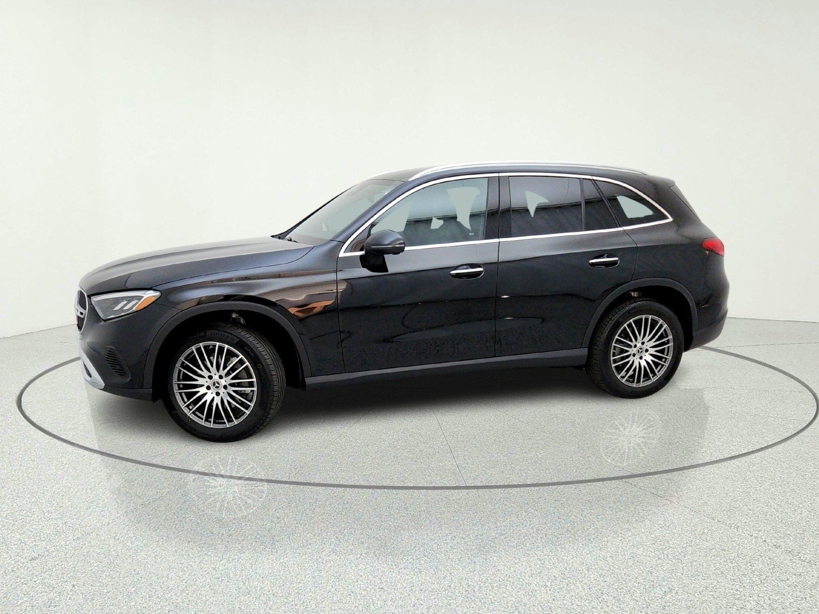 Used 2025 Mercedes-Benz GLC 300 image 15