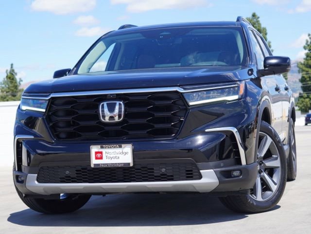 Used 2024 Honda Pilot Elite image 3