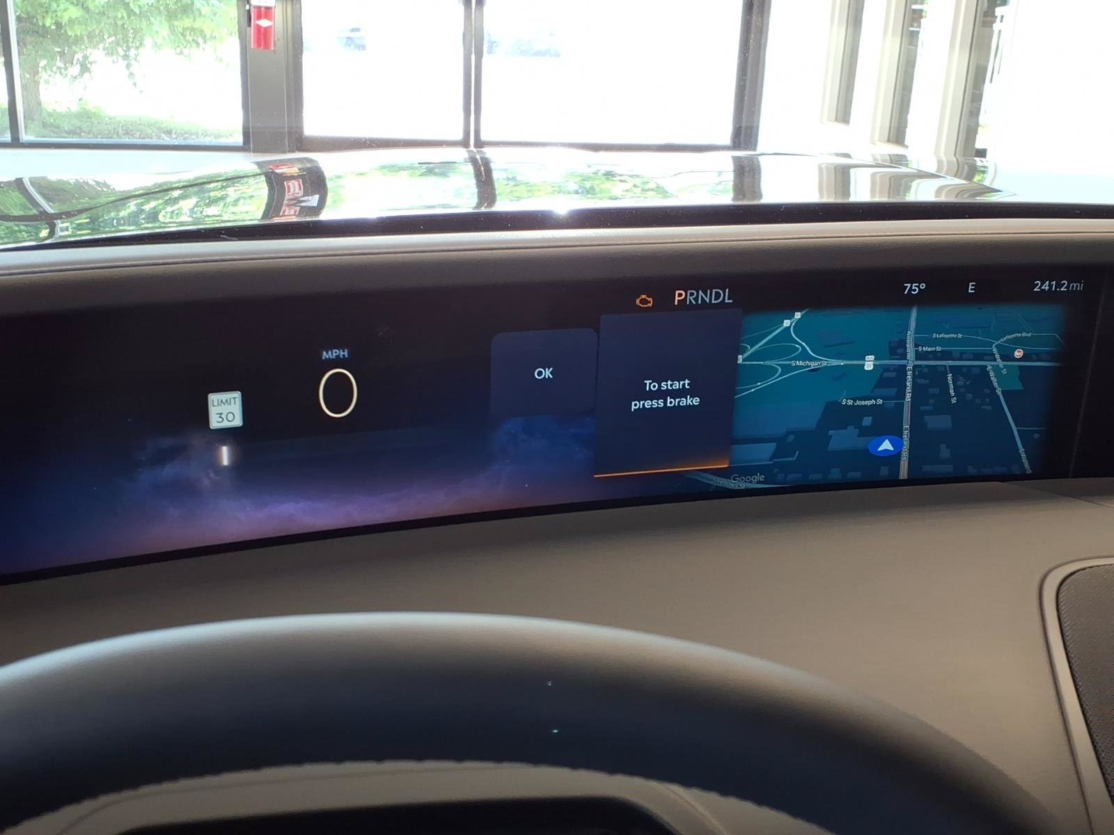 New 2026 Lincoln Nautilus Premier AWD/4WD image 13
