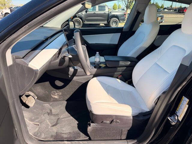 Used 2022 Tesla Model Y Long Range AWD/4WD image 7