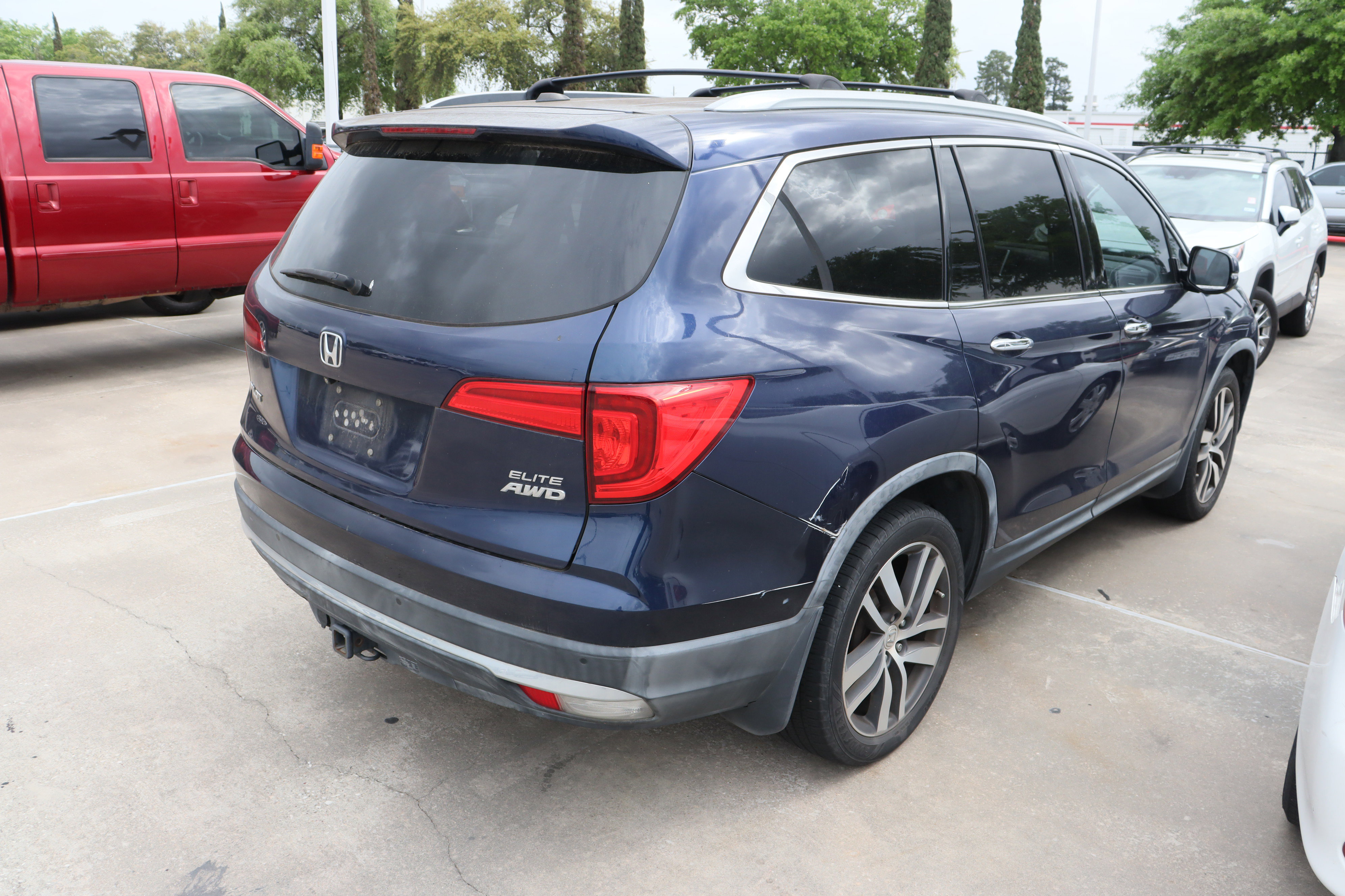 Used 2016 Honda Pilot Elite image 11