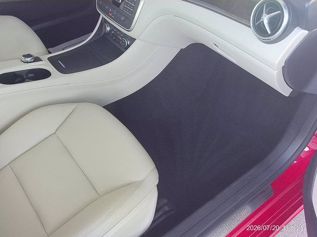 Used 2014 Mercedes-Benz CLA 250 4MATIC image 18