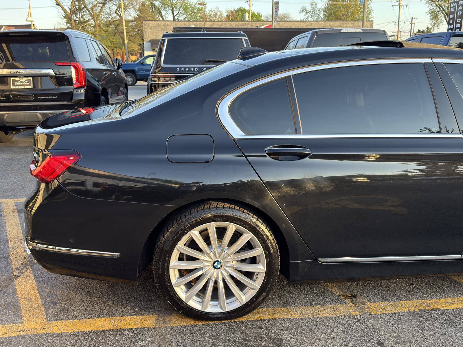 Used 2022 BMW 740i xDrive w/ Premium Package AWD/4WD image 13