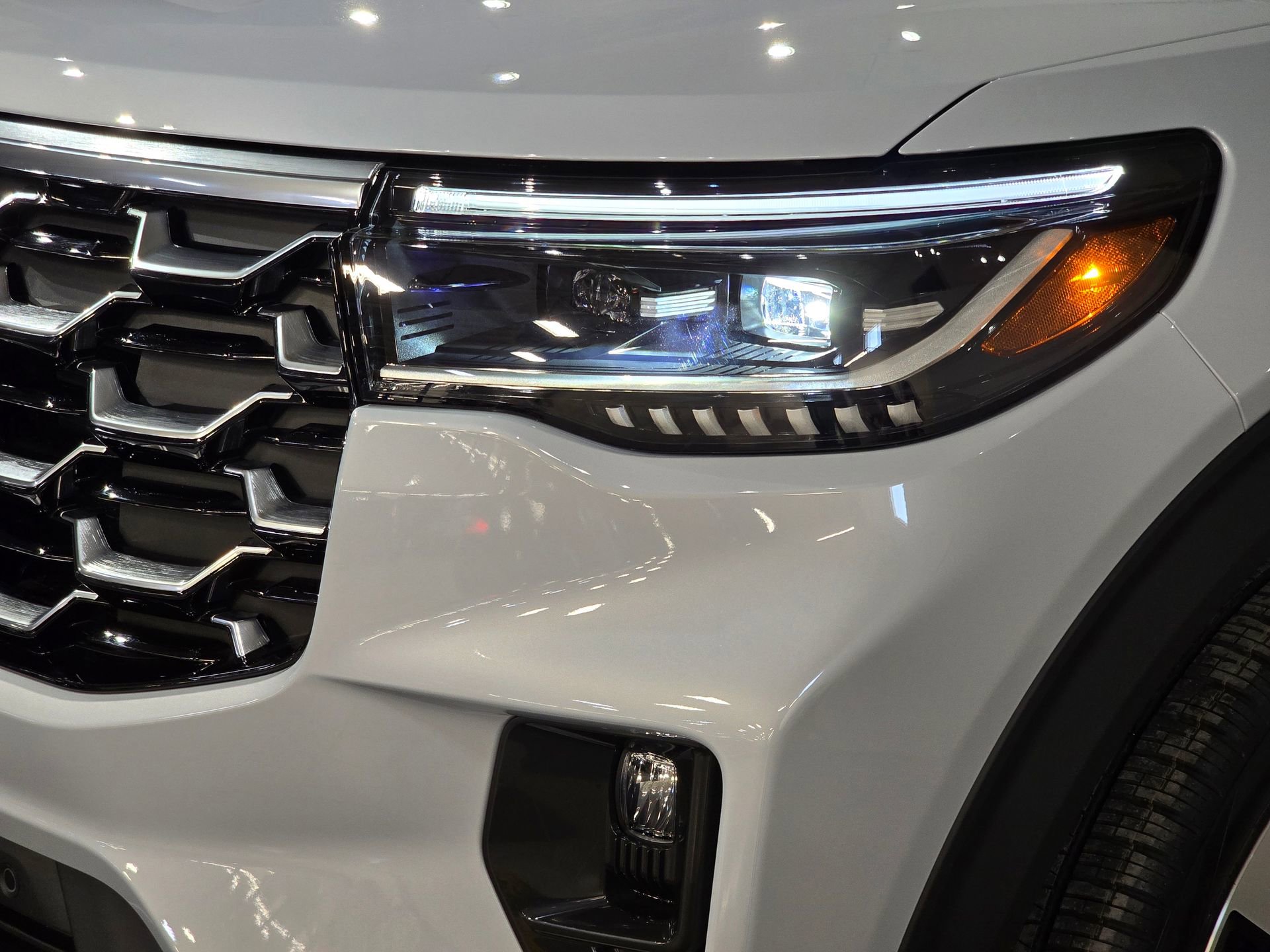 New 2026 Ford Explorer Platinum w/ LUX Leather Package image 14