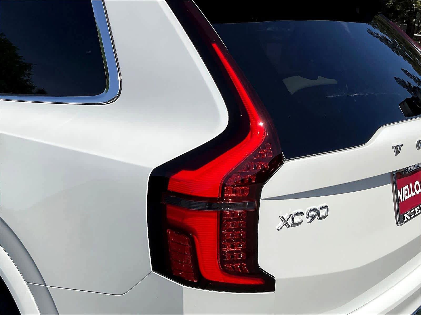 New 2026 Volvo XC90 T8 Plus w/ Protection Package AWD/4WD image 25