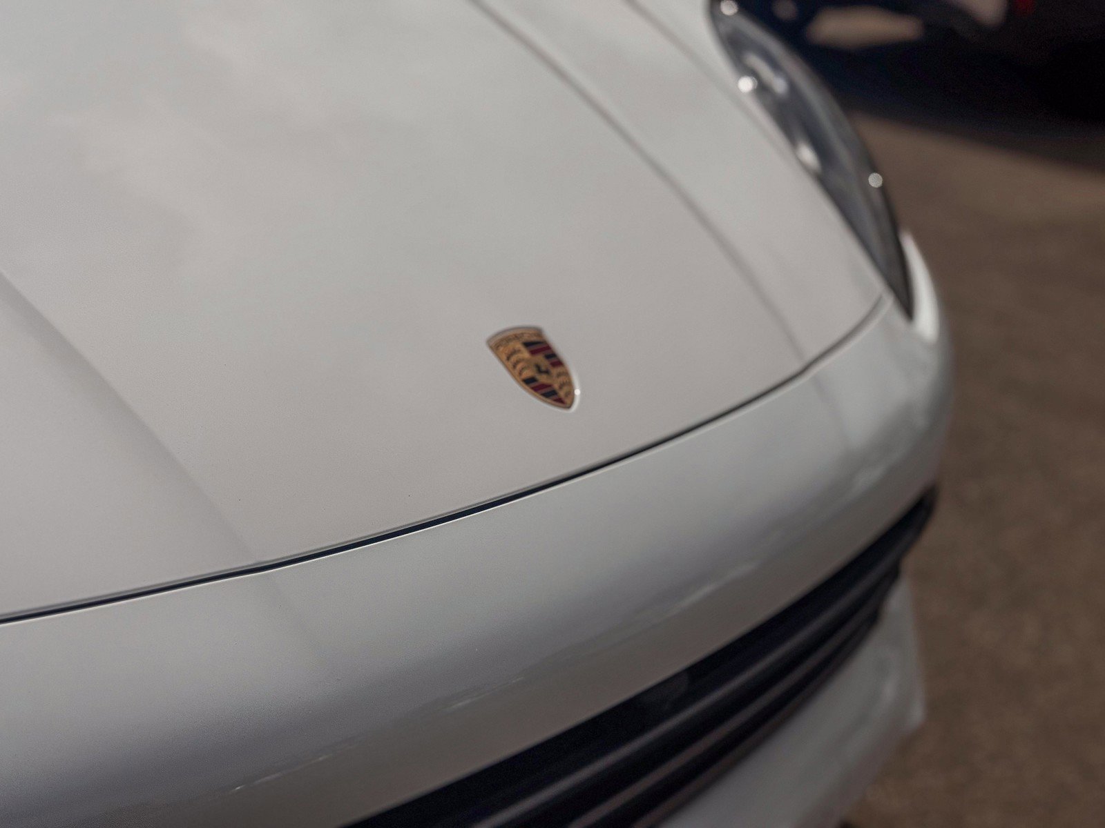 Used 2023 Porsche Cayenne Platinum Edition image 9